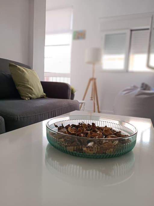 Estupendo Piso Renovado A 30 Metros De La Playa Appartement Almería Buitenkant foto