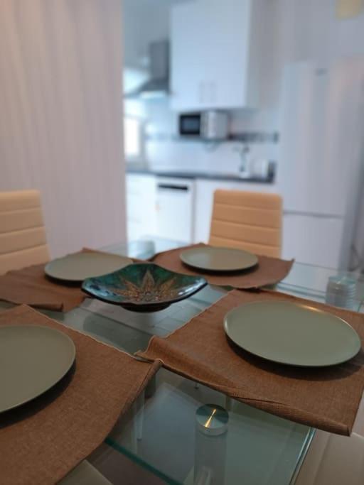 Estupendo Piso Renovado A 30 Metros De La Playa Appartement Almería Buitenkant foto